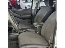 NISSAN - FRONTIER - 2013/2013 - Prata - Sob Consulta