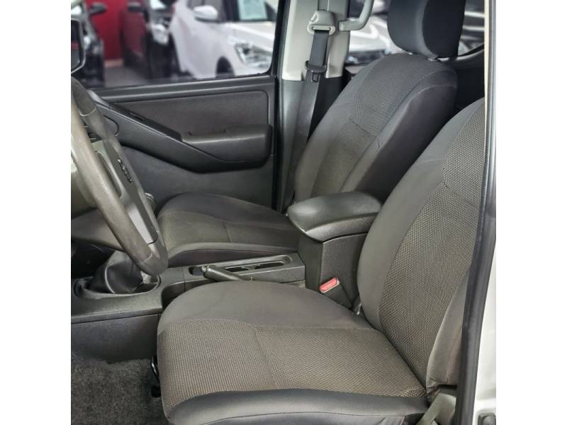 NISSAN - FRONTIER - 2013/2013 - Prata - Sob Consulta