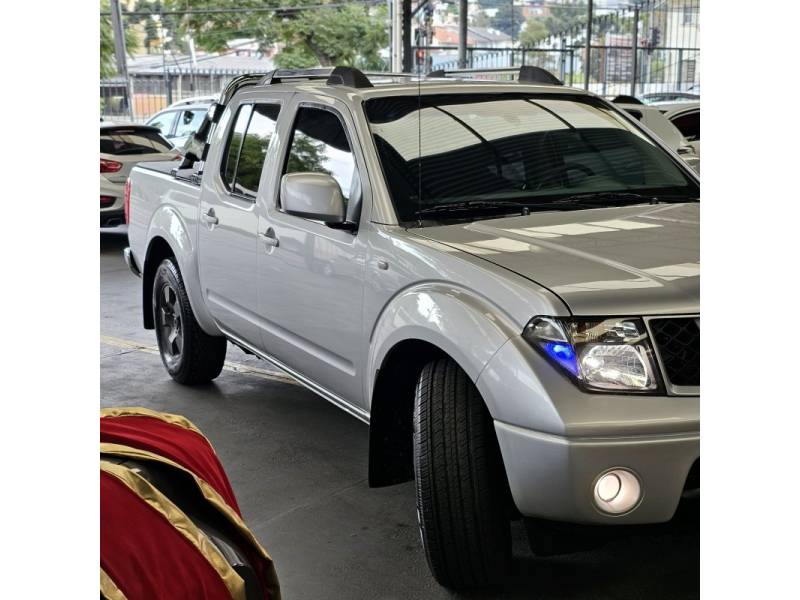 NISSAN - FRONTIER - 2013/2013 - Prata - Sob Consulta