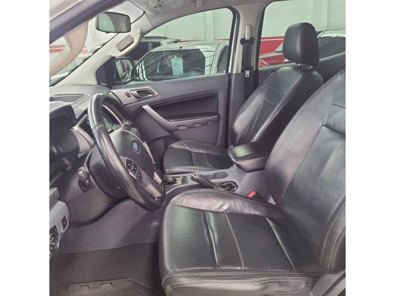 FORD - RANGER - 2018/2018 - Branca - Sob Consulta