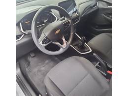 CHEVROLET - ONIX - 2022/2023 - Prata - Sob Consulta
