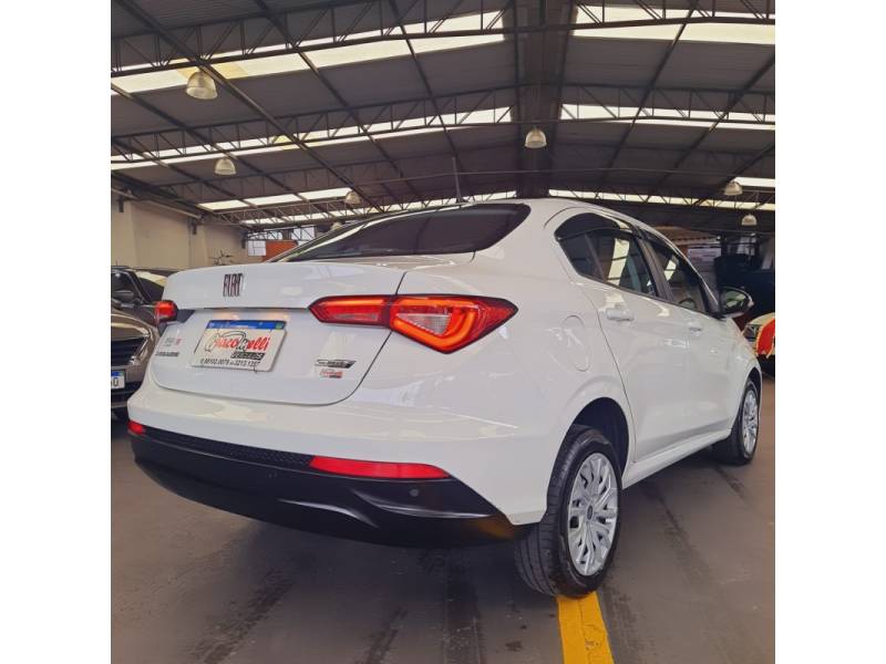 FIAT - CRONOS - 2022/2022 - Branca - Sob Consulta