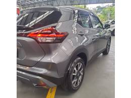 NISSAN - KICKS - 2022/2022 - Cinza - Sob Consulta