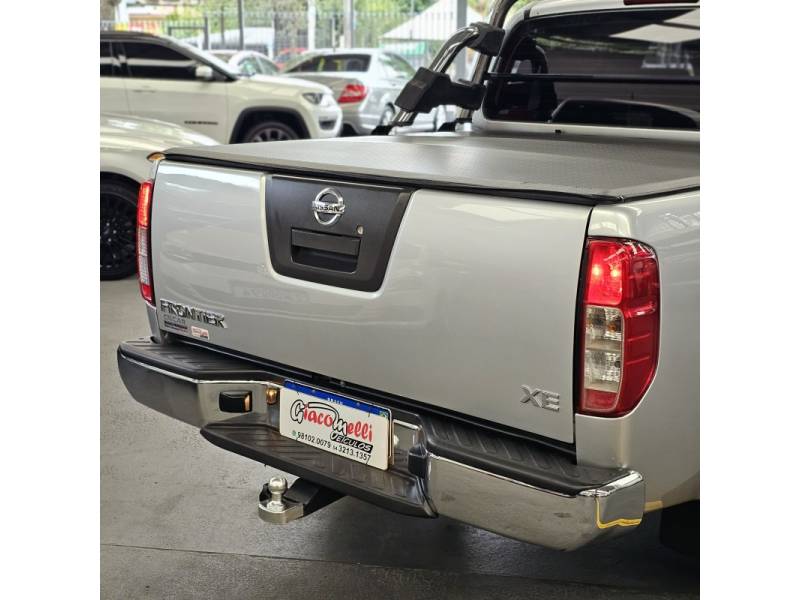 NISSAN - FRONTIER - 2013/2013 - Prata - Sob Consulta