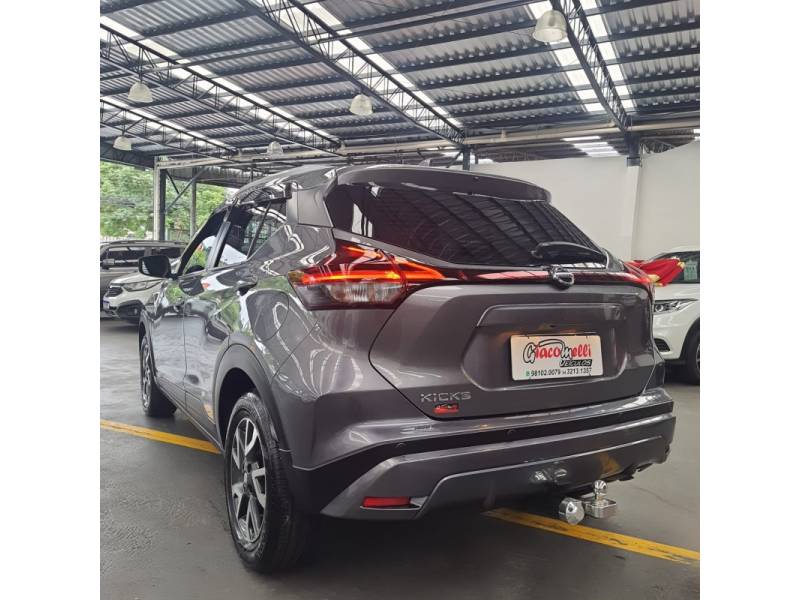 NISSAN - KICKS - 2022/2022 - Cinza - Sob Consulta