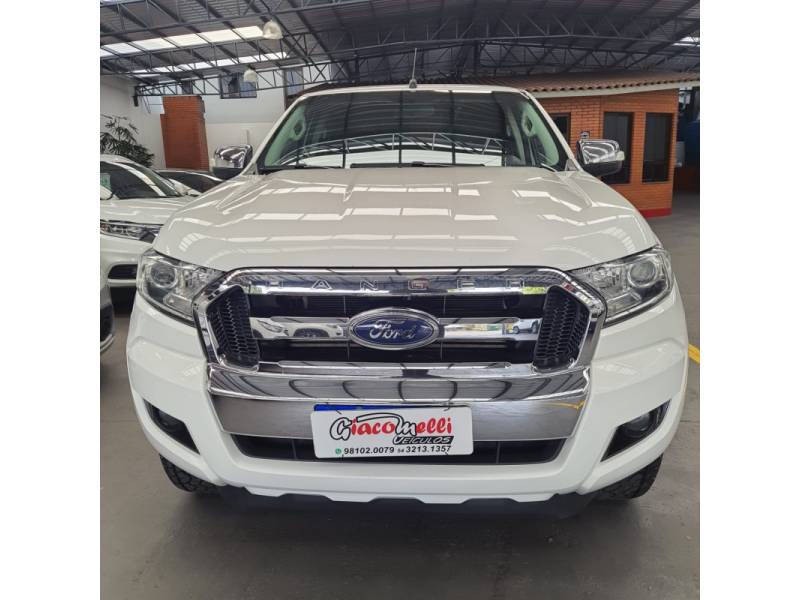 FORD - RANGER - 2018/2018 - Branca - Sob Consulta