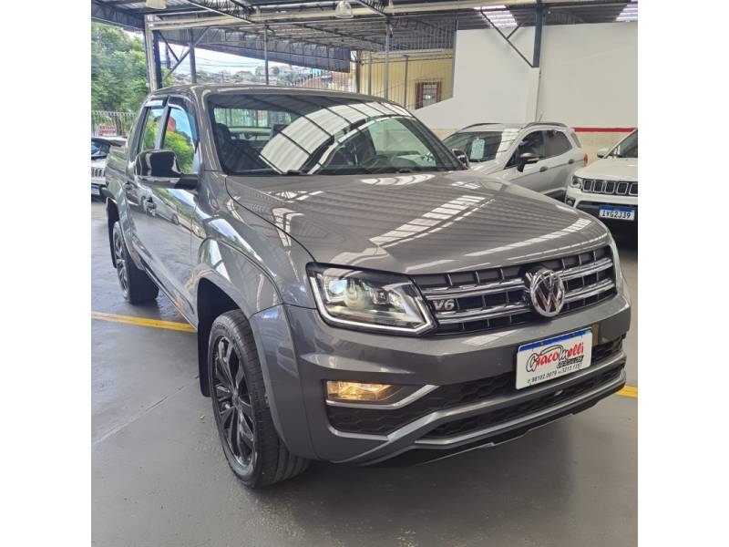 VOLKSWAGEN - AMAROK - 2018/2019 - Cinza - Sob Consulta