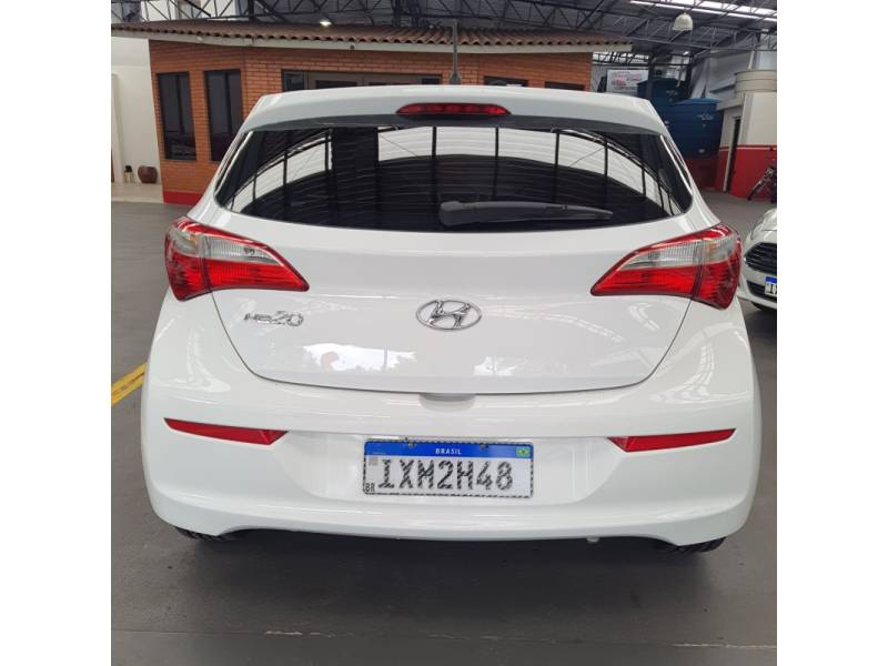 HYUNDAI - HB20 - 2017/2017 - Branca - Sob Consulta