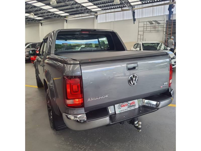 VOLKSWAGEN - AMAROK - 2018/2019 - Cinza - Sob Consulta