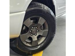 NISSAN - FRONTIER - 2013/2013 - Prata - Sob Consulta