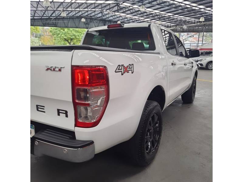 FORD - RANGER - 2018/2018 - Branca - Sob Consulta