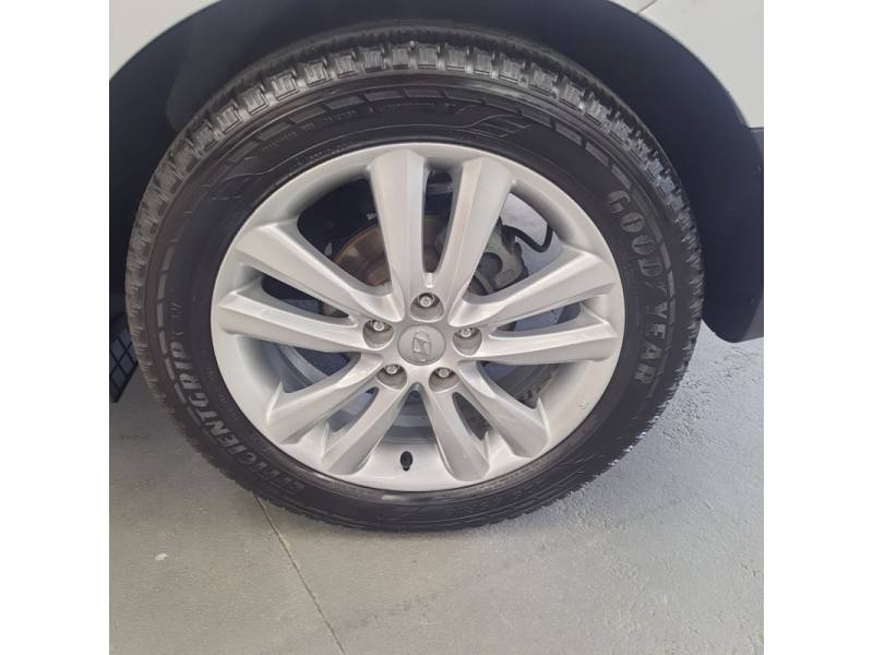HYUNDAI - IX35 - 2011/2011 - Prata - Sob Consulta