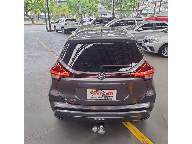 NISSAN - KICKS - 2022/2022 - Cinza - Sob Consulta