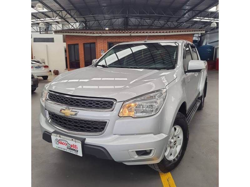 CHEVROLET - S10 - 2014/2014 - Prata - Sob Consulta