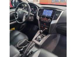 MITSUBISHI - L200 - 2022/2022 - Preta - Sob Consulta