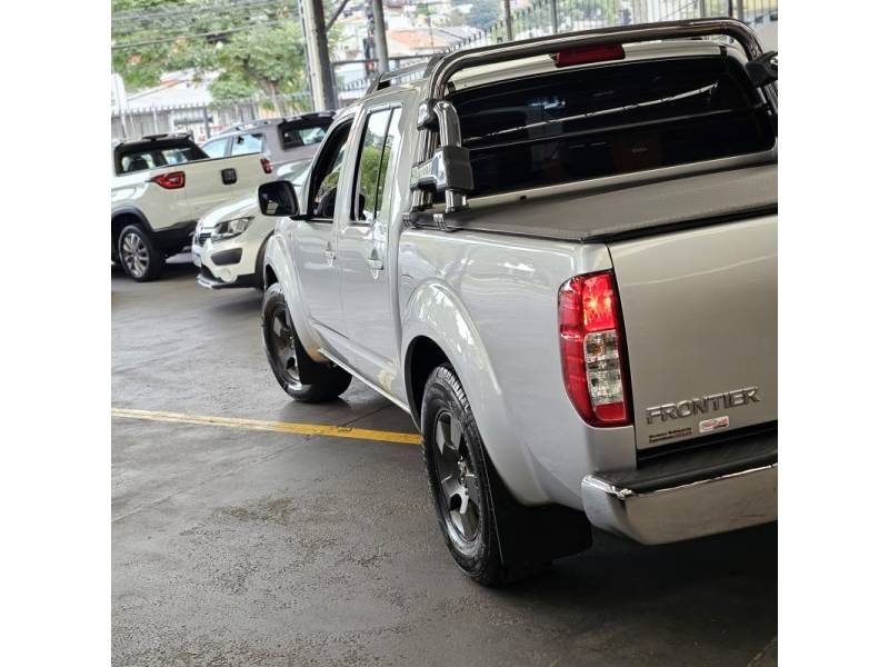 NISSAN - FRONTIER - 2013/2013 - Prata - Sob Consulta