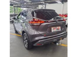 NISSAN - KICKS - 2022/2022 - Cinza - Sob Consulta