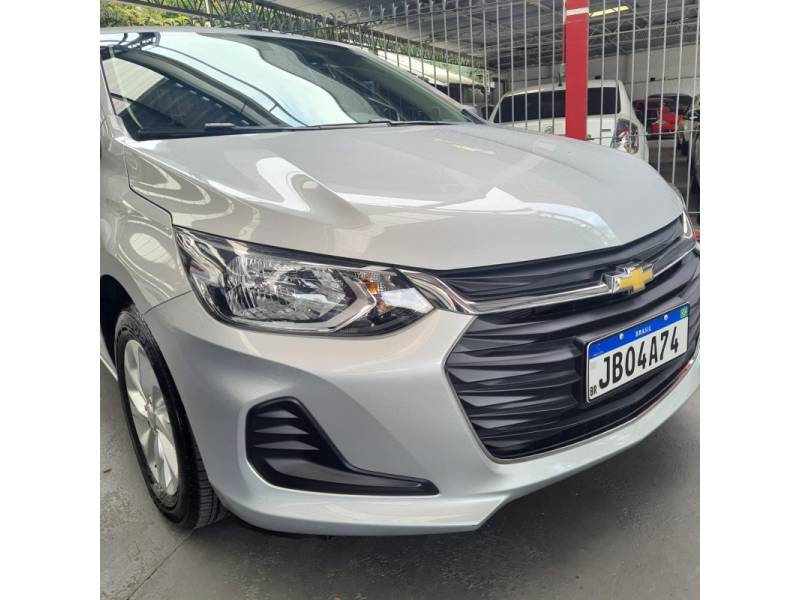 CHEVROLET - ONIX - 2022/2023 - Prata - Sob Consulta