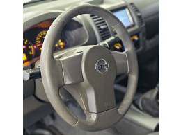 NISSAN - FRONTIER - 2013/2013 - Prata - Sob Consulta